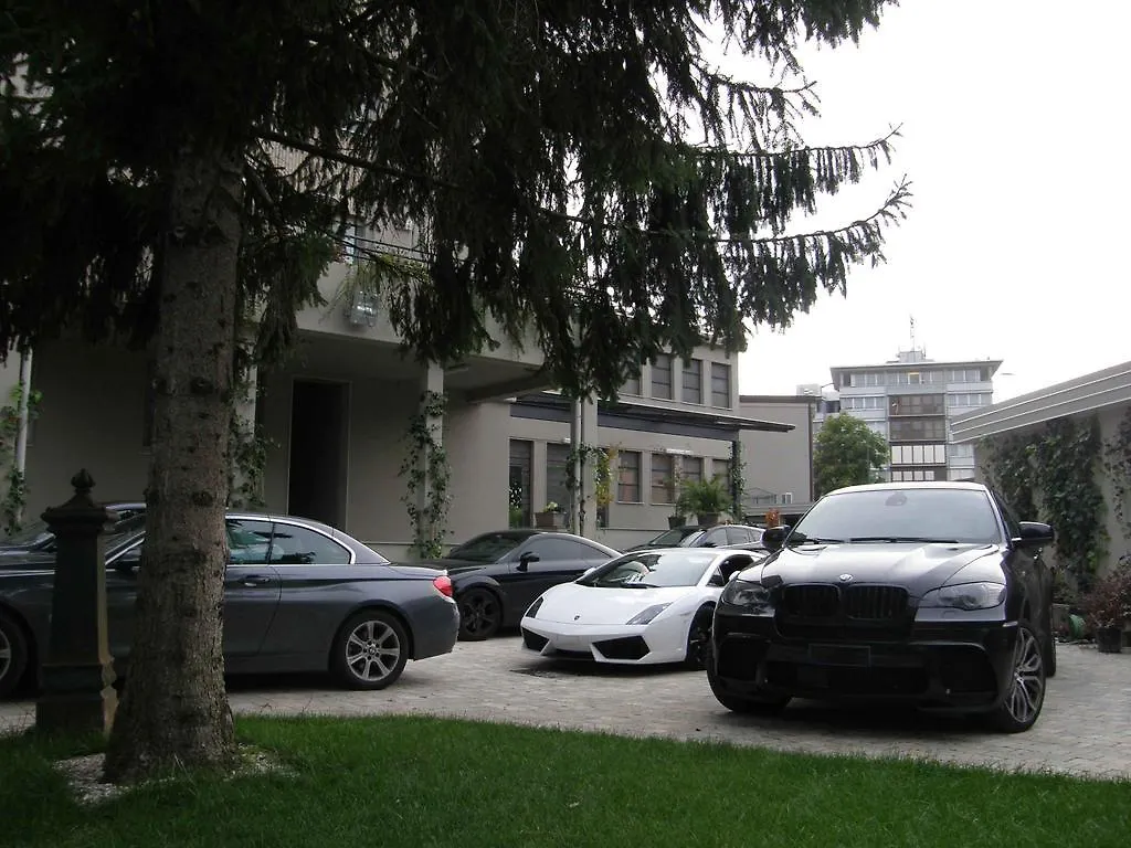 Zuretti 61 Bed & Breakfast Milan